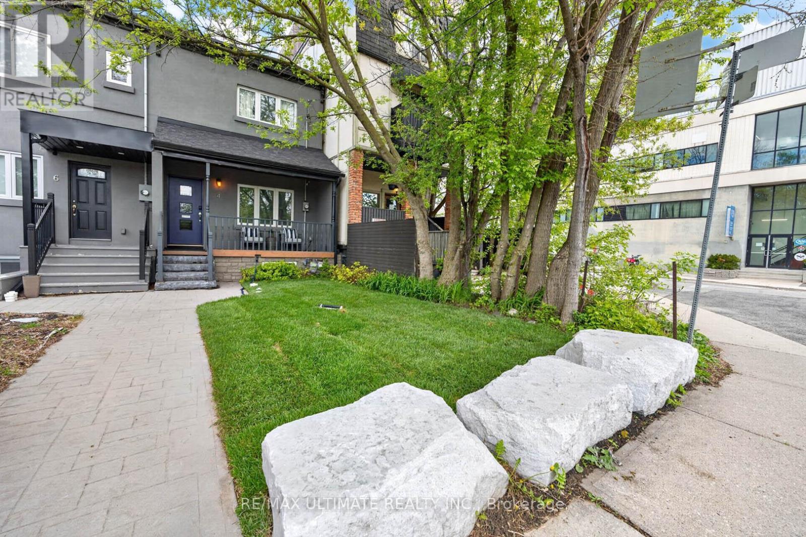 4 Bridgman Avenue, Toronto, Ontario  M5R 1X2 - Photo 2 - C13118888