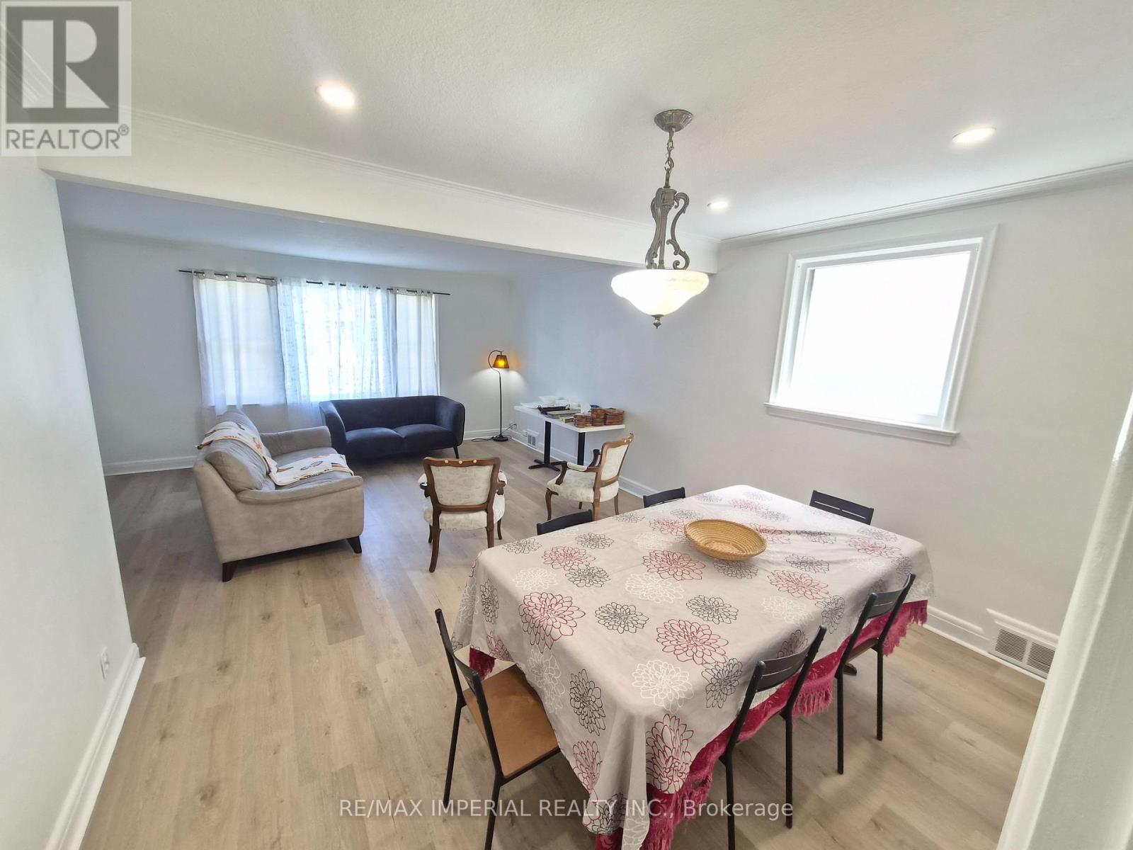 76 Gwendolen Crescent, Toronto, Ontario  M2N 2L7 - Photo 7 - C13118894