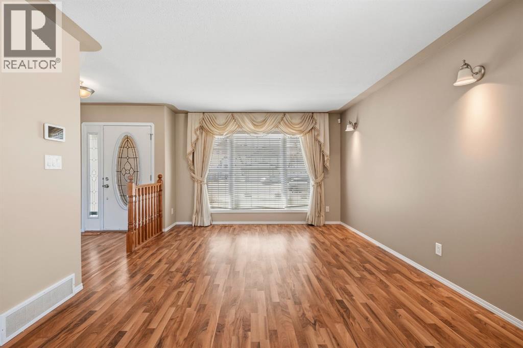 64 Isbister Close, Red Deer, Alberta  T4R 0B9 - Photo 7 - A2308863