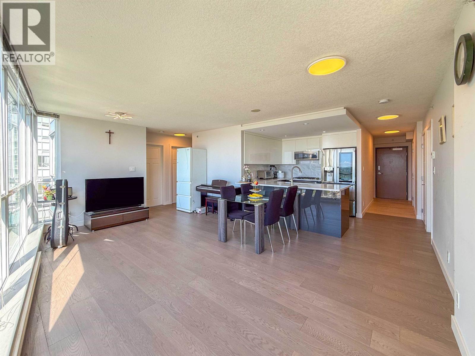1106 2978 Glen Drive, Coquitlam, British Columbia  V3B 0C3 - Photo 8 - R3122716