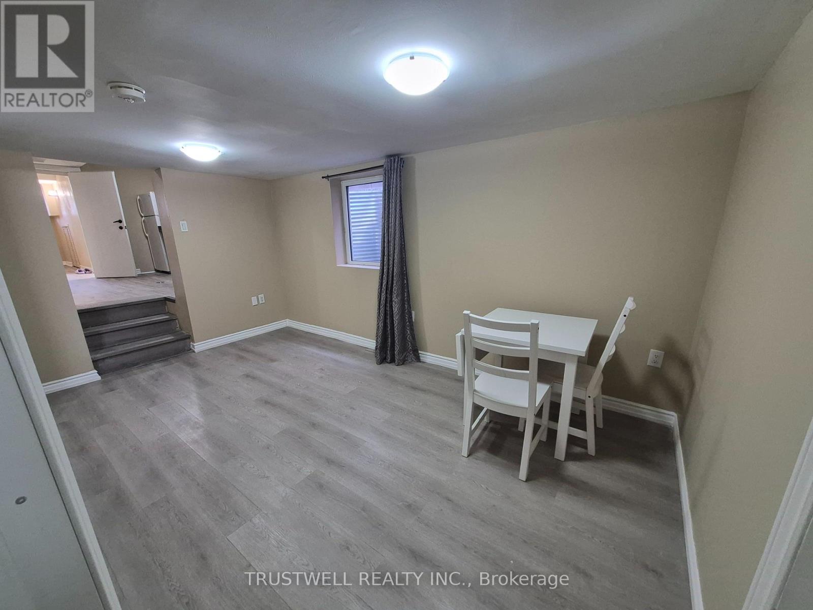Lower - 3 Plumbrook Crescent, Toronto, Ontario  M1S 3Z9 - Photo 2 - E13118788