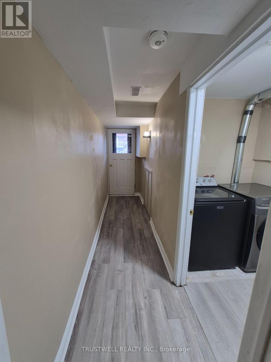 Lower - 3 Plumbrook Crescent, Toronto, Ontario  M1S 3Z9 - Photo 7 - E13118788