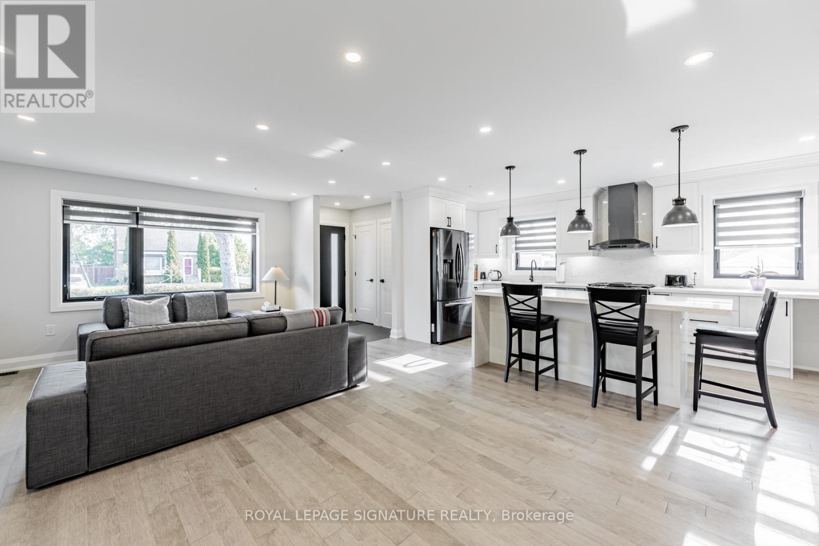 16 Boem Avenue, Toronto, Ontario  M1R 3T1 - Photo 11 - E13118884