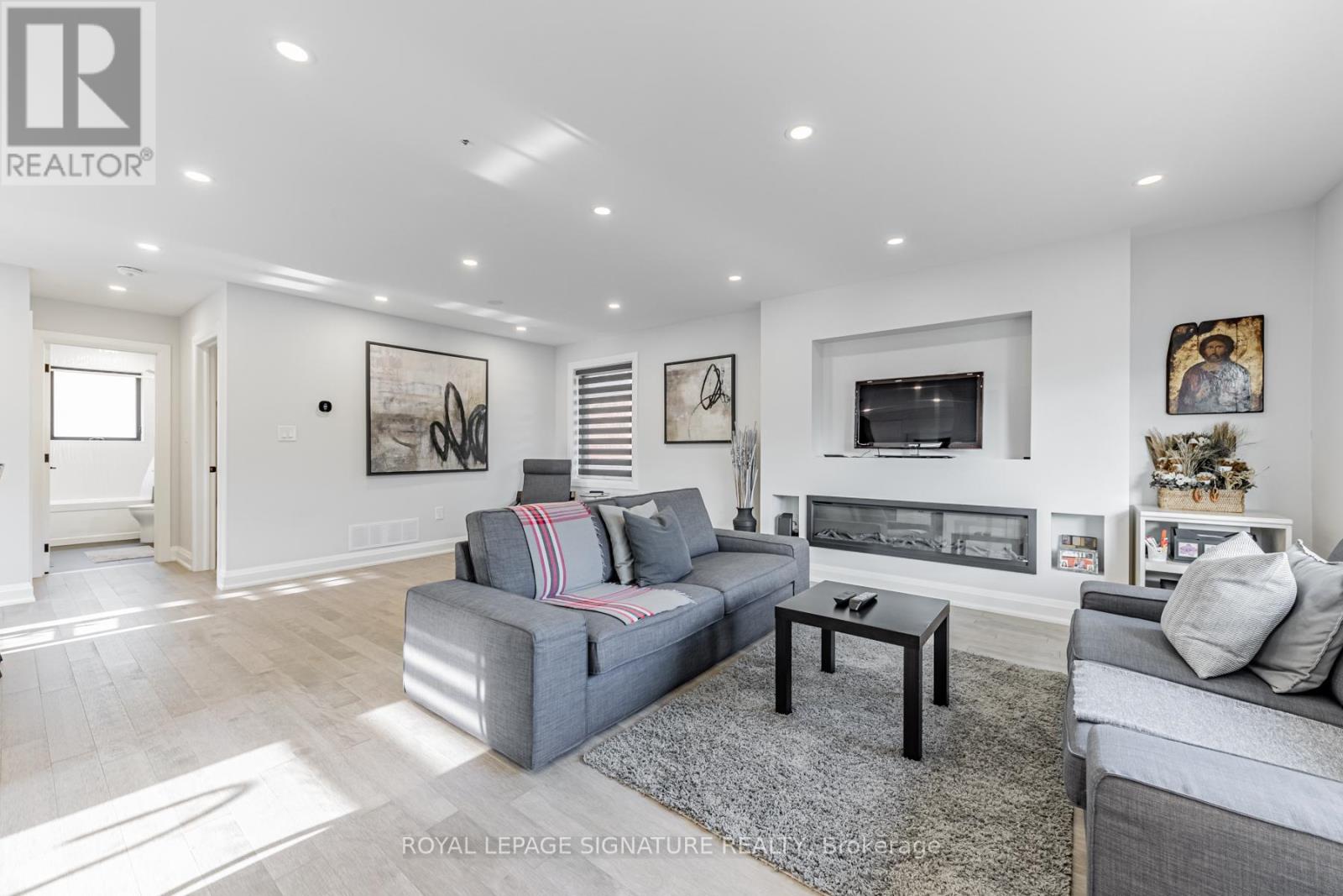 16 Boem Avenue, Toronto, Ontario  M1R 3T1 - Photo 20 - E13118884