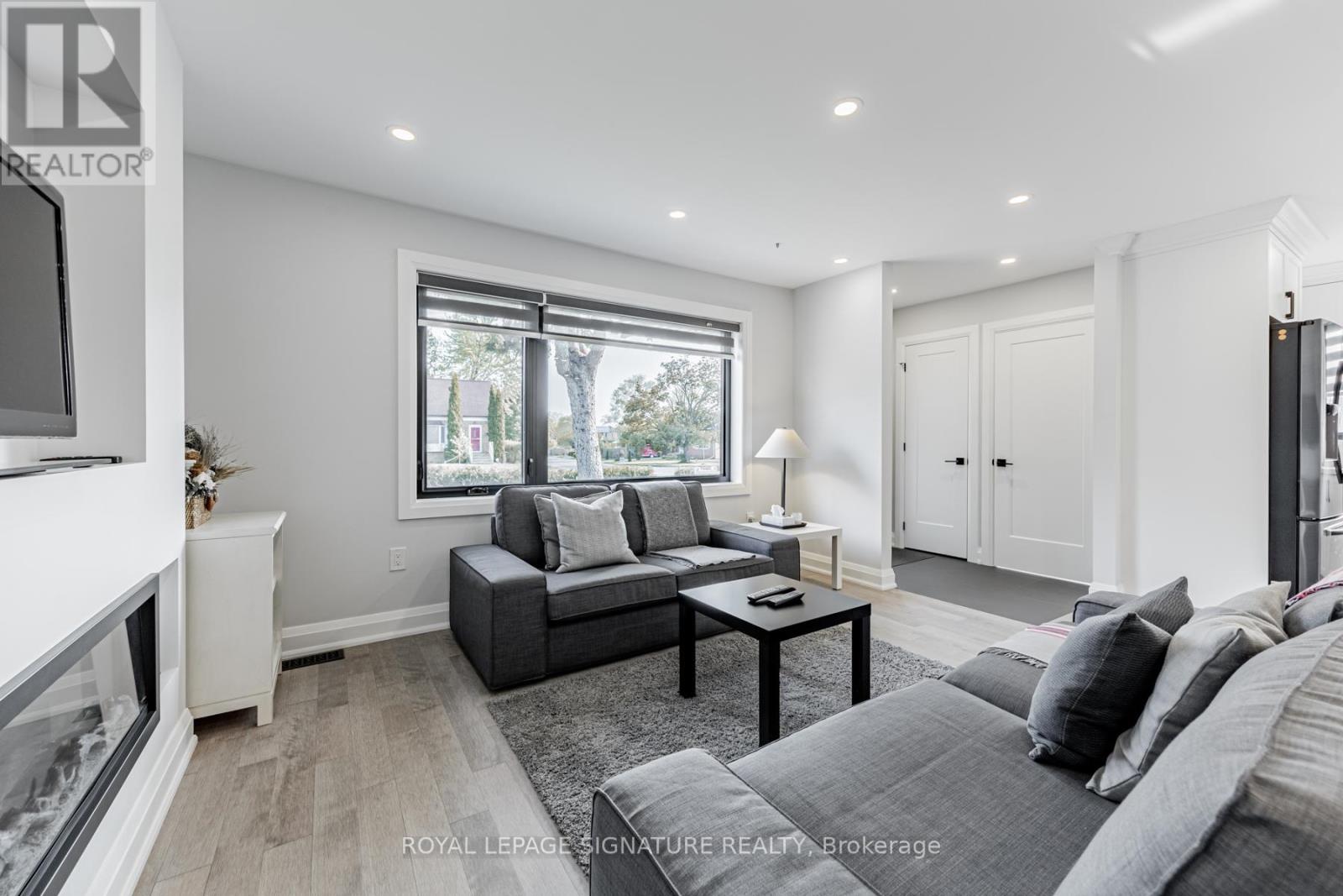16 Boem Avenue, Toronto, Ontario  M1R 3T1 - Photo 21 - E13118884