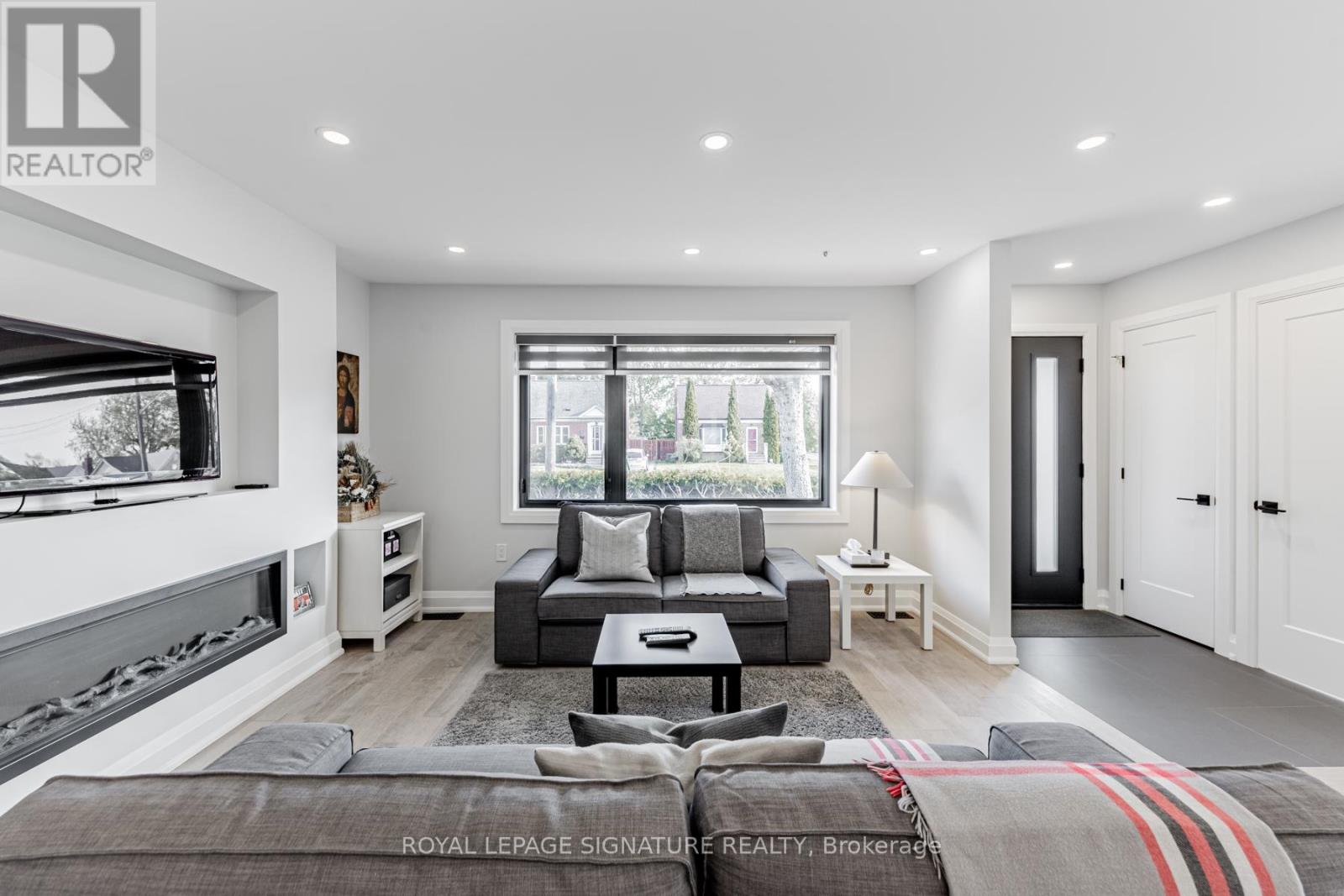 16 Boem Avenue, Toronto, Ontario  M1R 3T1 - Photo 6 - E13118884