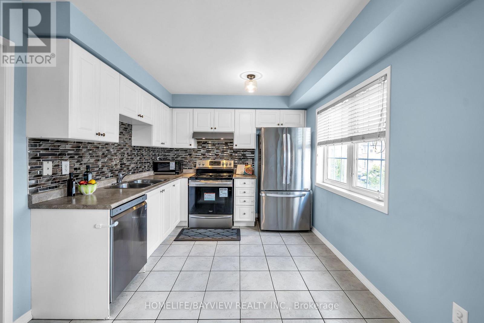 6 Barnham Street, Ajax, Ontario  L1Z 0M5 - Photo 10 - E13118896