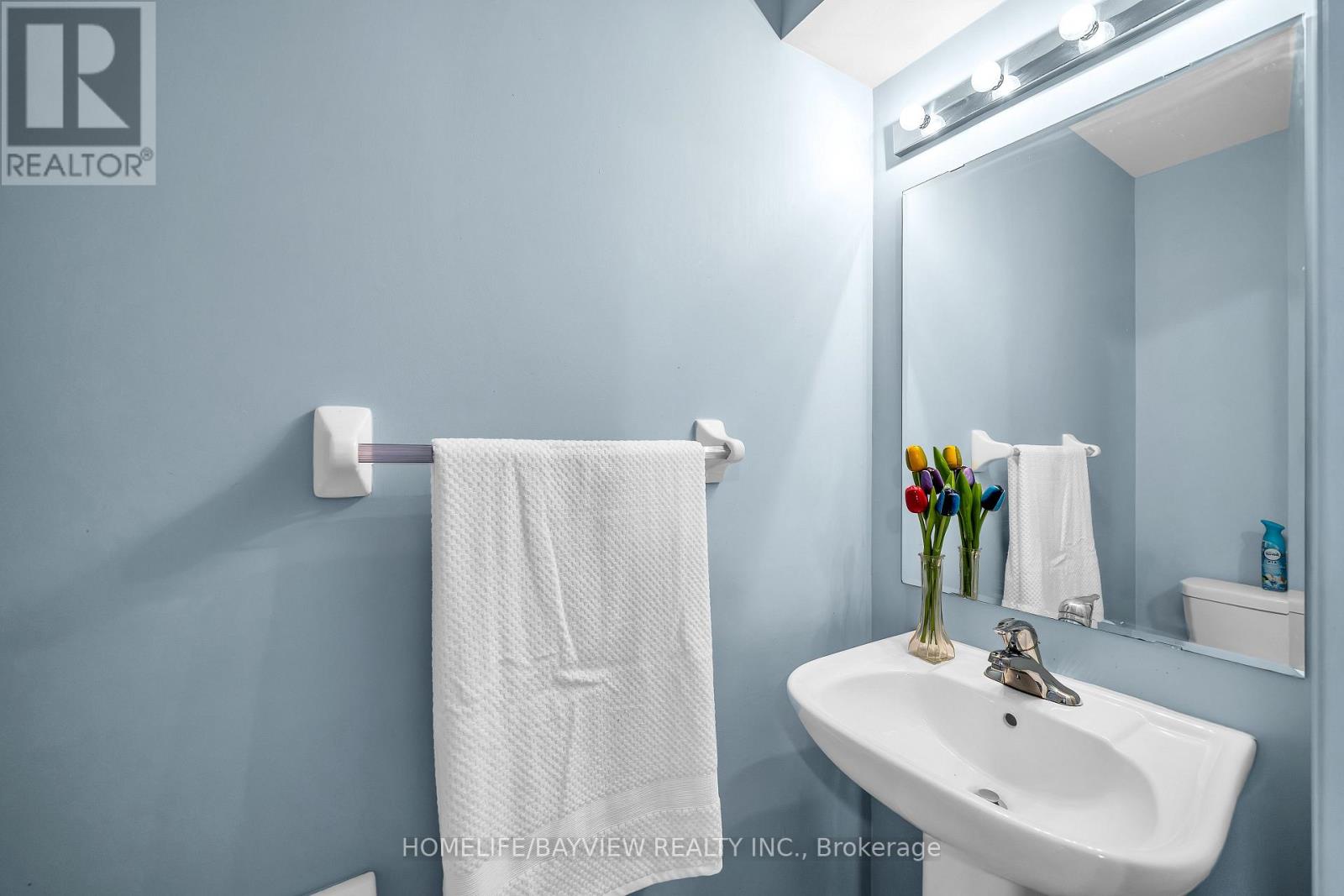 6 Barnham Street, Ajax, Ontario  L1Z 0M5 - Photo 5 - E13118896