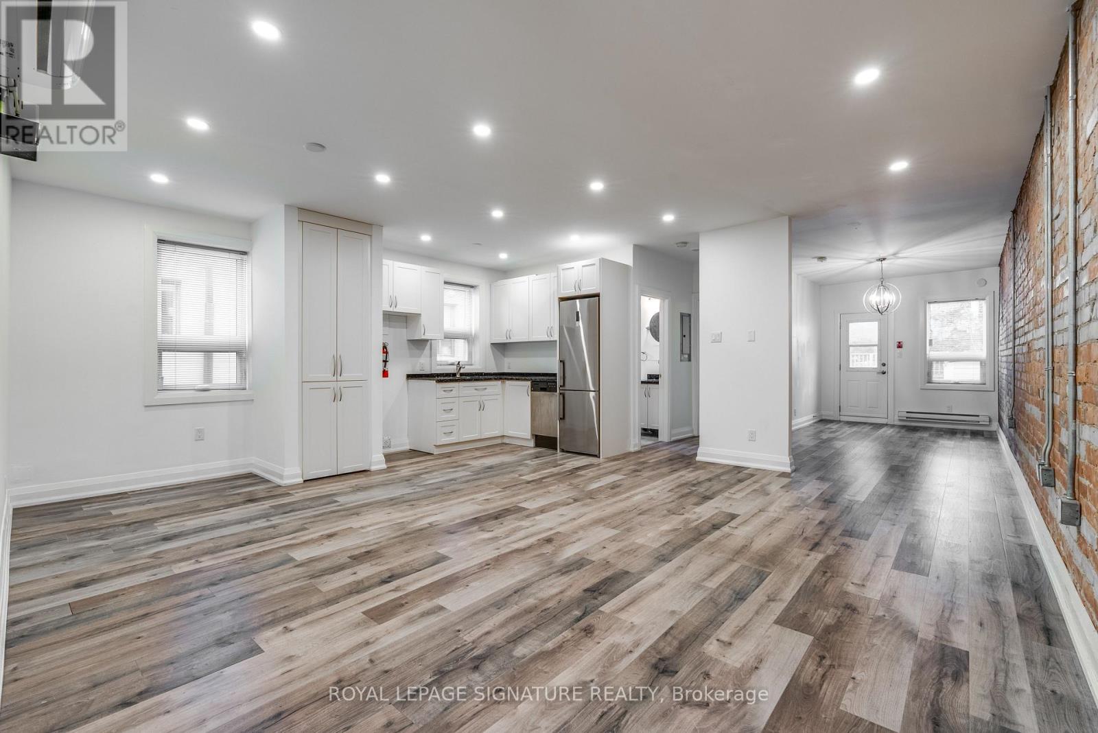 2 - 421 Danforth Avenue, Toronto, Ontario  M4K 1P1 - Photo 4 - E13118914