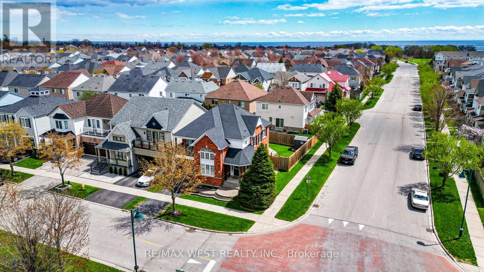 112 HANDLEY CRESCENT, Ajax, Ontario