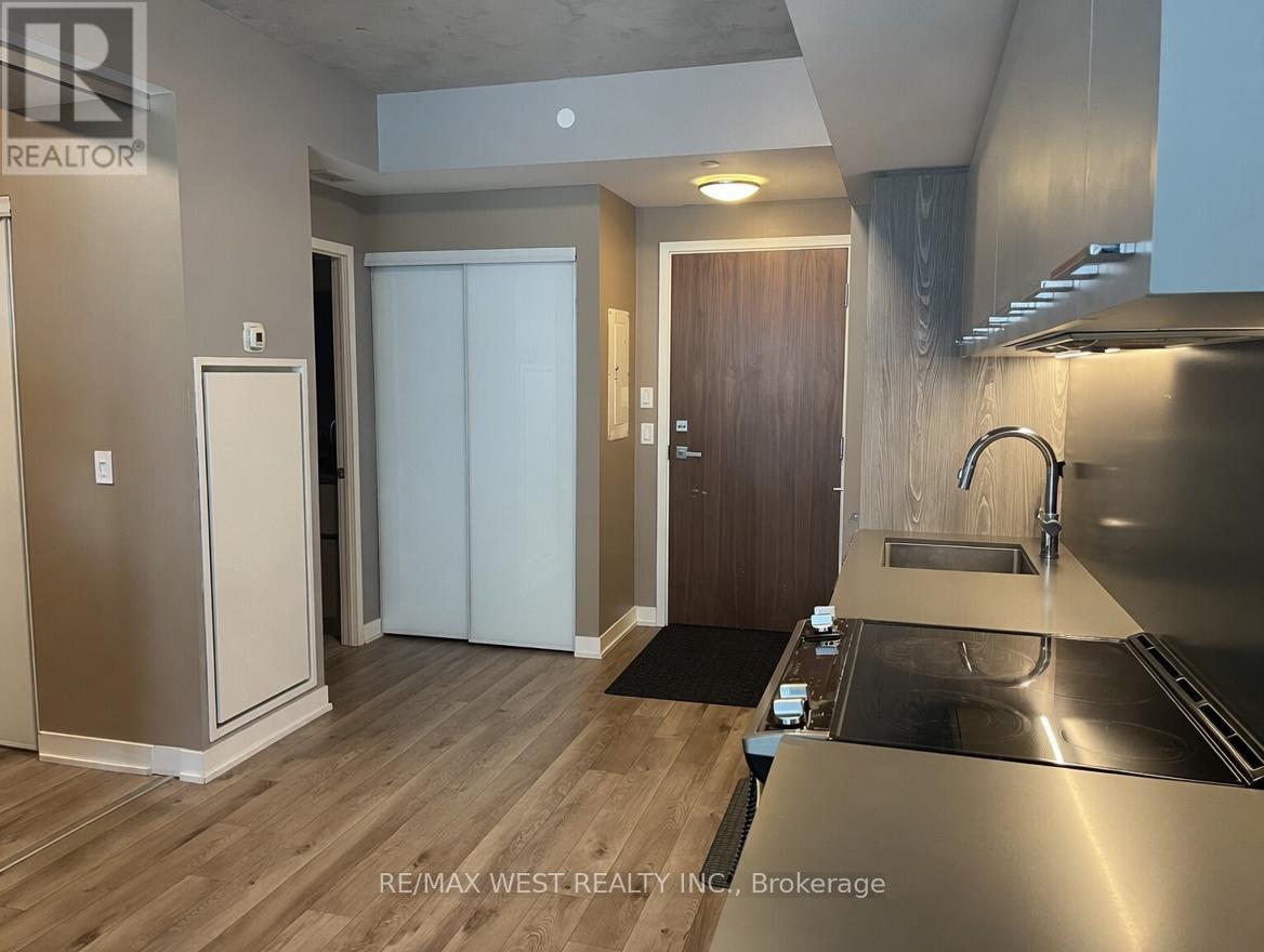 607 - 30 Baseball Place, Toronto, Ontario  M6N 2N7 - Photo 3 - E13118984