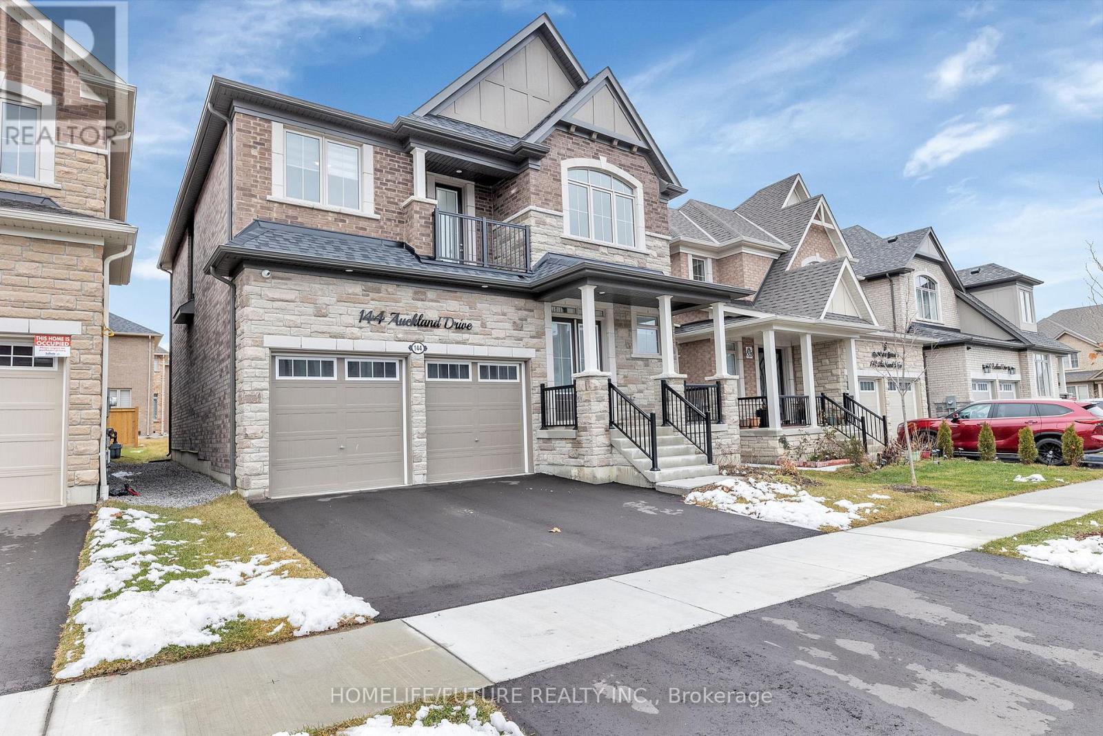 144 Auckland Drive, Whitby, Ontario  L1P 0J2 - Photo 2 - E13118996