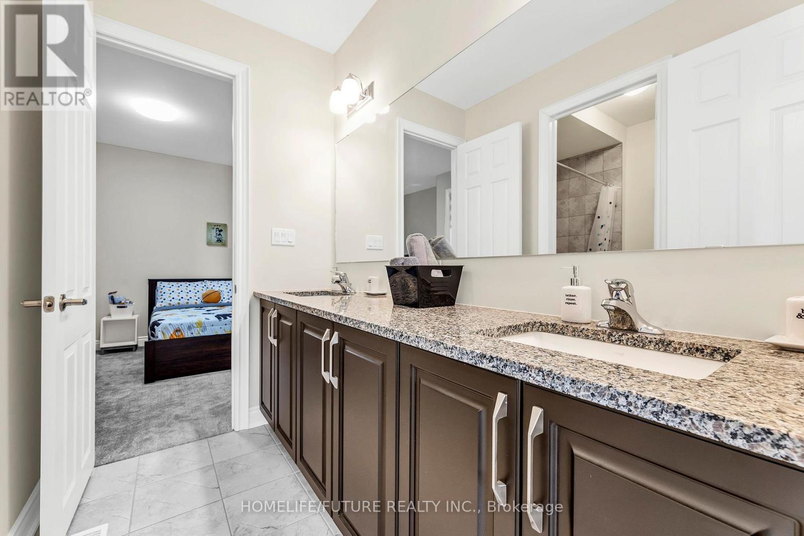 144 Auckland Drive, Whitby, Ontario  L1P 0J2 - Photo 7 - E13118996