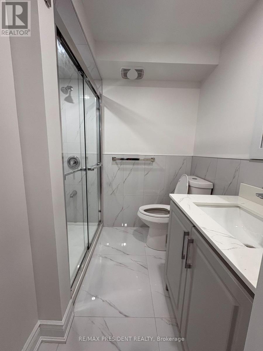 2314 Meriadoc Drive, Pickering, Ontario  L1X 2E3 - Photo 3 - E13119012