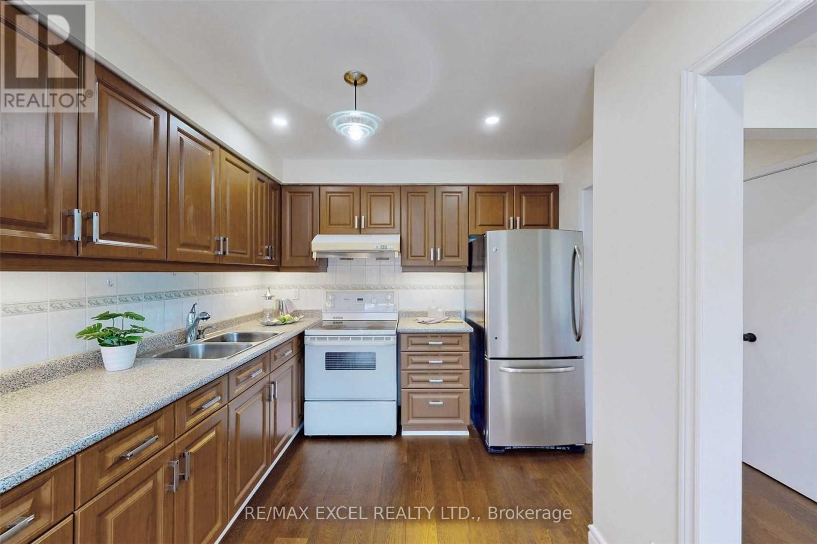 28 Karen Miles Crescent, Markham, Ontario  L3S 1Z6 - Photo 12 - N13118760
