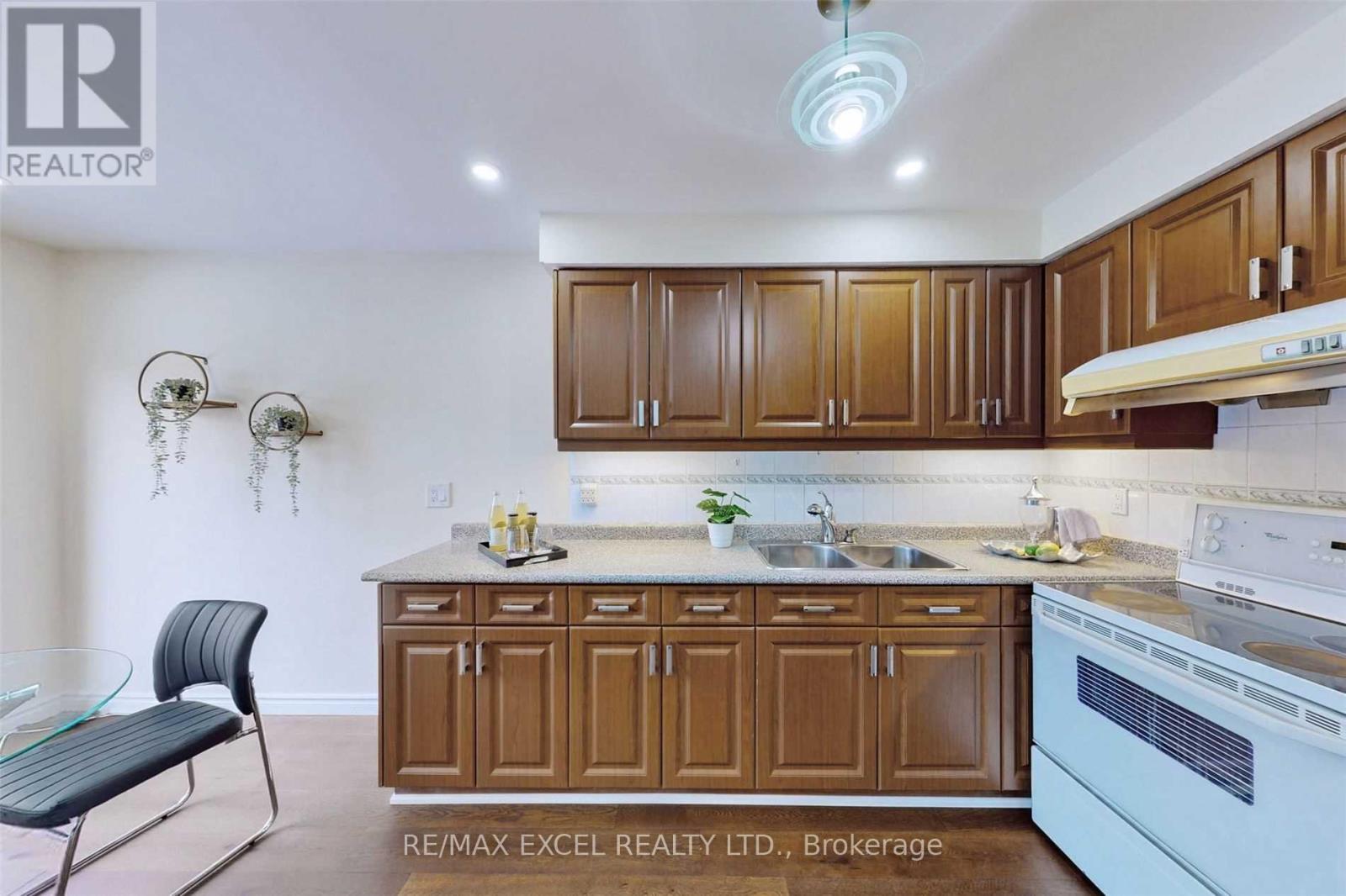 28 Karen Miles Crescent, Markham, Ontario  L3S 1Z6 - Photo 14 - N13118760