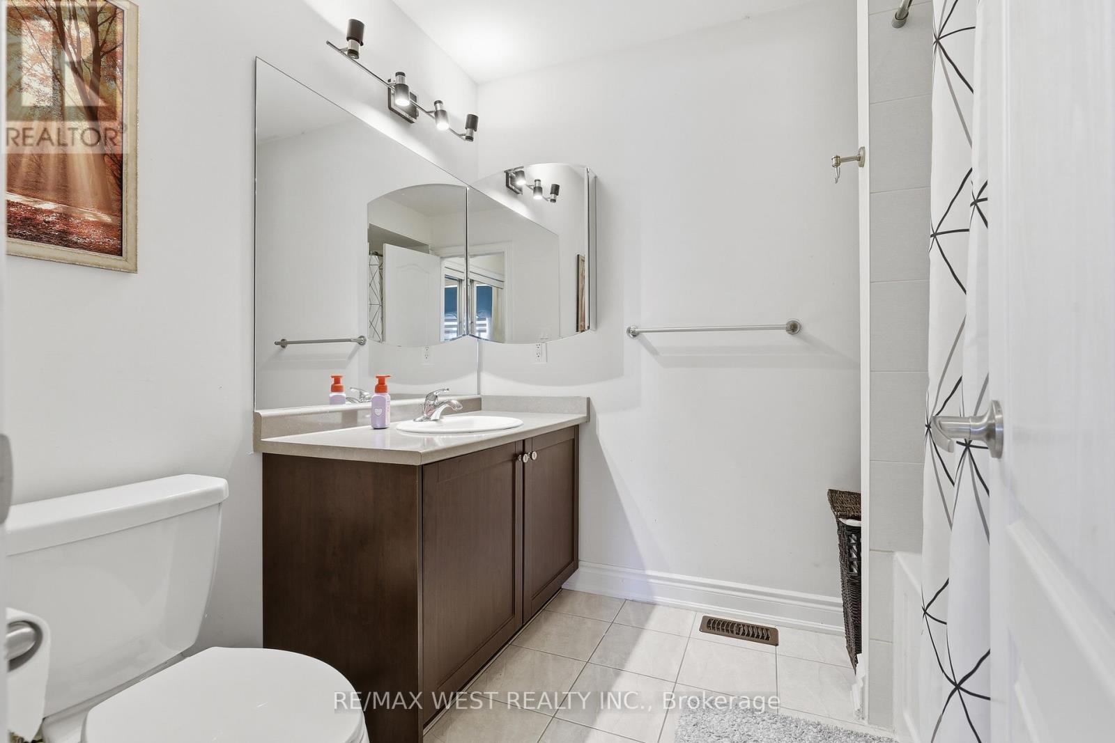 296 Miller Park Avenue, Bradford West Gwillimbury, Ontario  L3Z 0Y1 - Photo 16 - N13118848