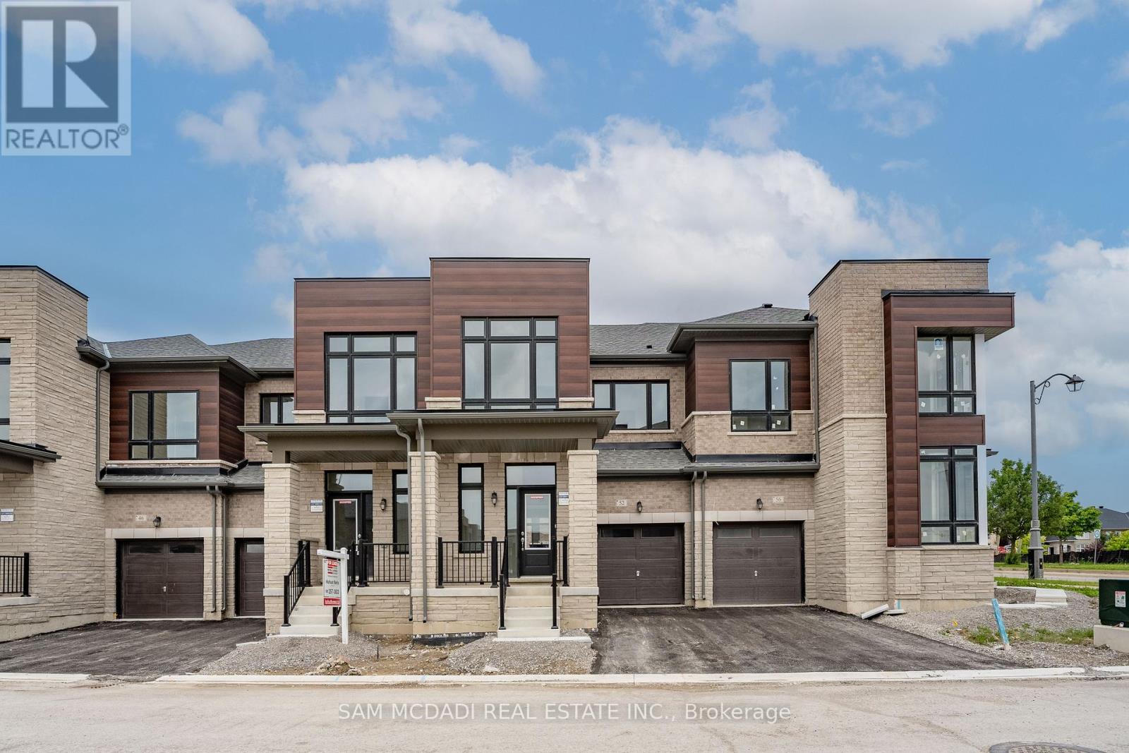 52 Fish Drive, Aurora, Ontario  L4G 4A7 - Photo 1 - N13118864
