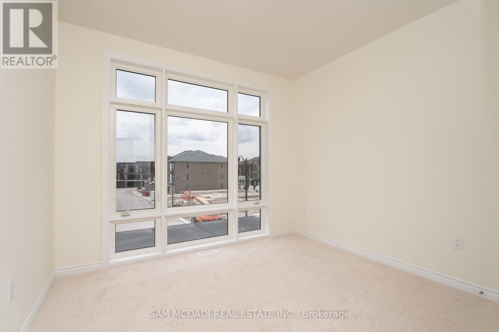 52 Fish Drive, Aurora, Ontario  L4G 4A7 - Photo 12 - N13118864