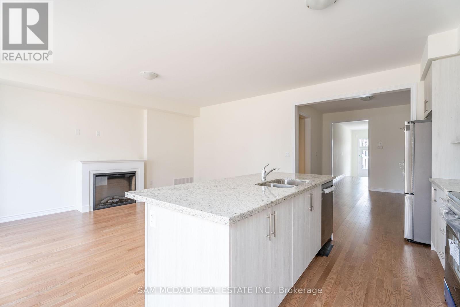 52 Fish Drive, Aurora, Ontario  L4G 4A7 - Photo 8 - N13118864