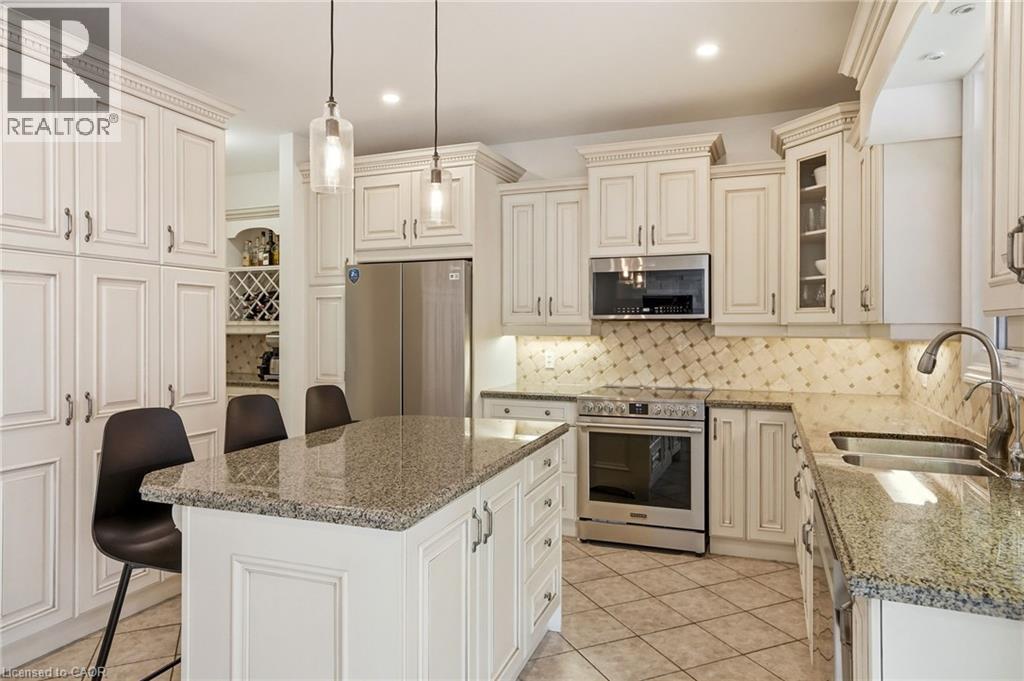 20 Commando Court, Waterdown, Ontario  L8B 0J6 - Photo 10 - 40829679