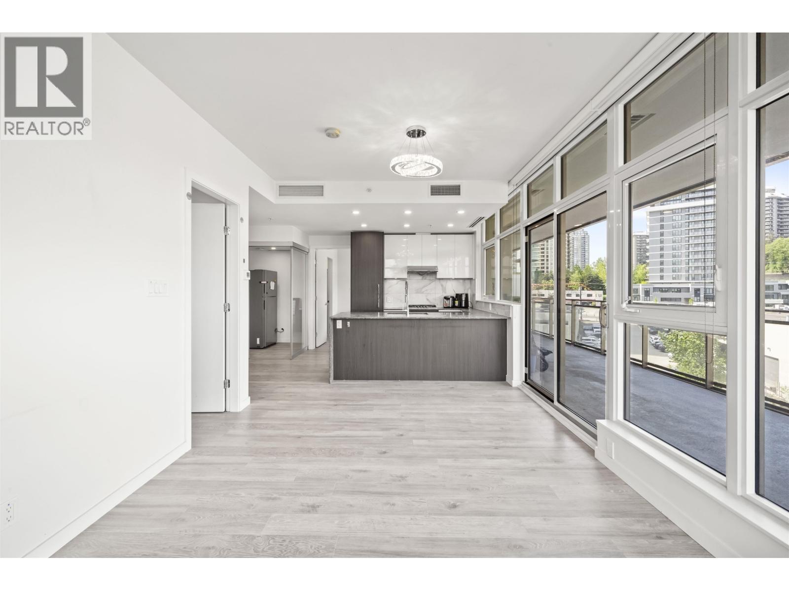 501 5333 Goring Street, Burnaby, British Columbia  V5B 3A2 - Photo 4 - R3122639