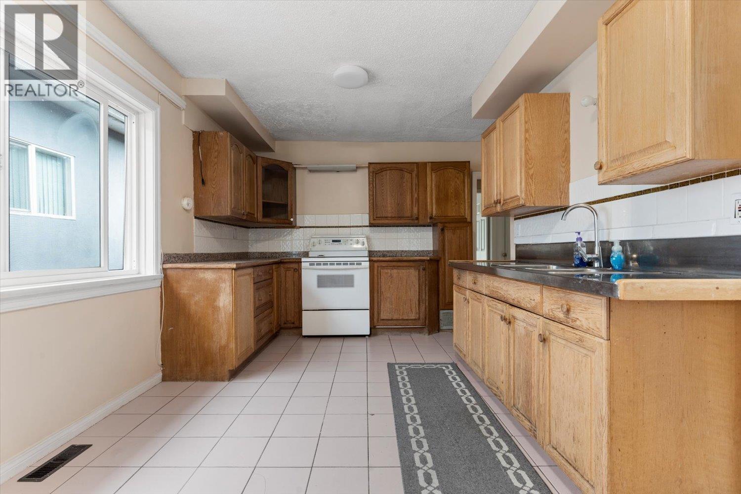 5263 Wales Street, Vancouver, British Columbia  V5R 3M7 - Photo 8 - R3119888