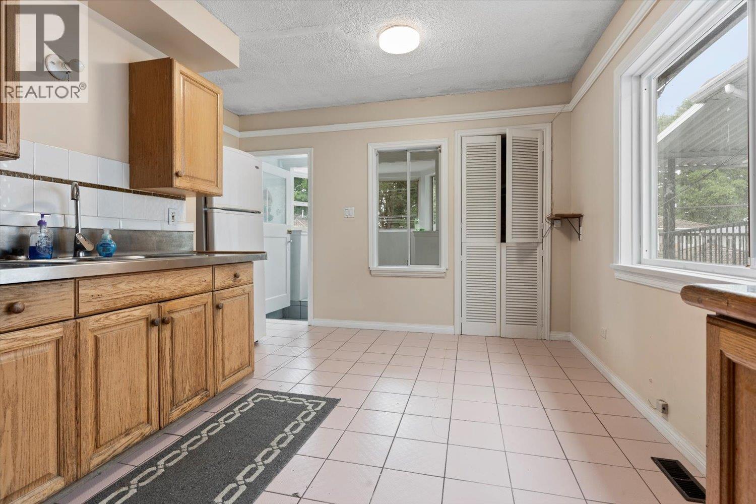 5263 Wales Street, Vancouver, British Columbia  V5R 3M7 - Photo 9 - R3119888