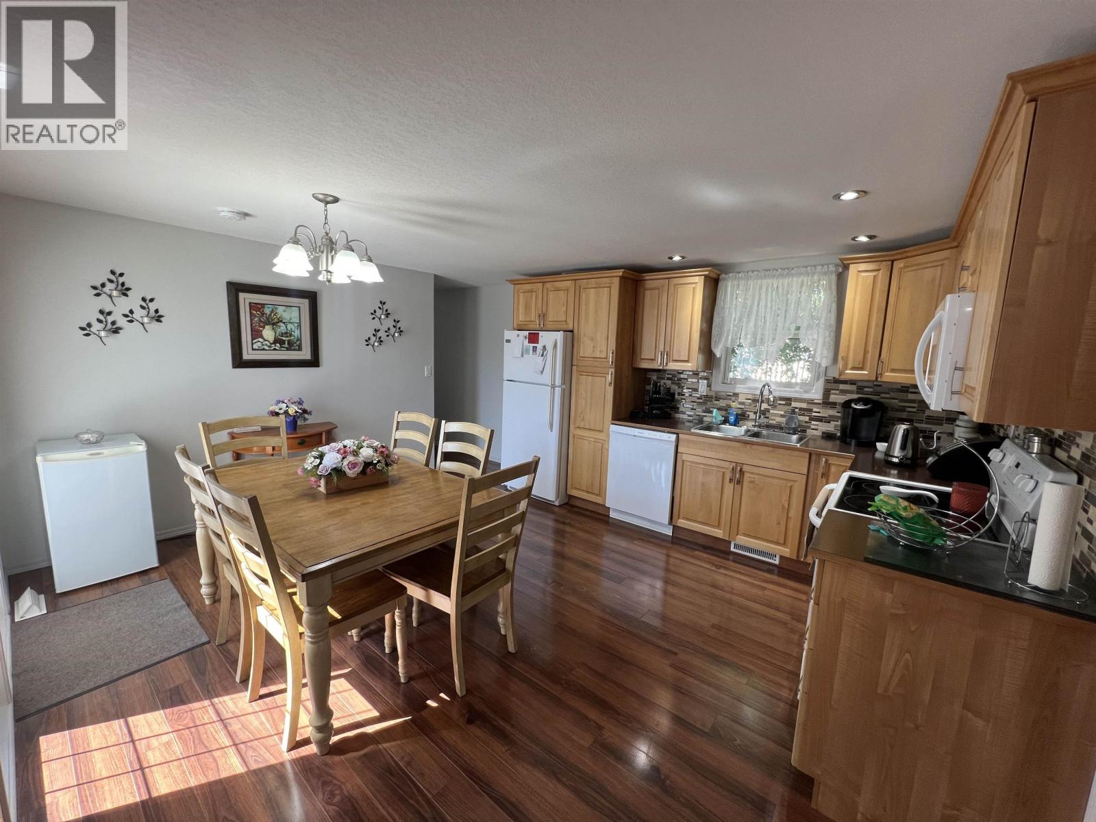 5223 41 Street, Fort Nelson, British Columbia  V0C 1R0 - Photo 9 - R3099677