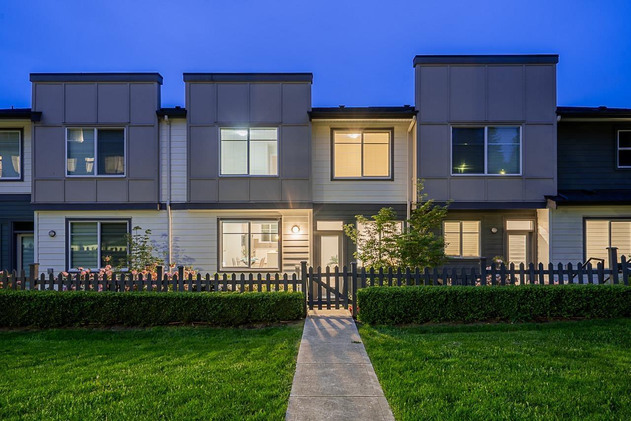 69 15665 Mountain View Drive, Surrey, British Columbia  V3S 0C6 - Photo 1 - R3121496