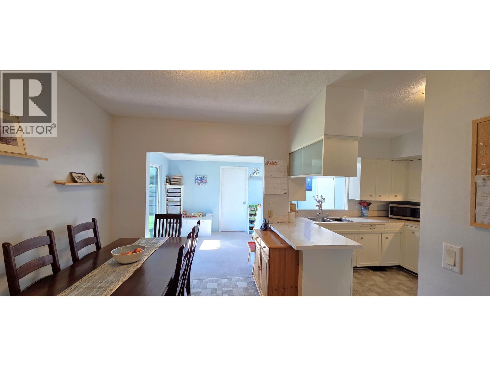 755 Adiron Avenue, Coquitlam, British Columbia  V3J 4K1 - Photo 10 - R3122536