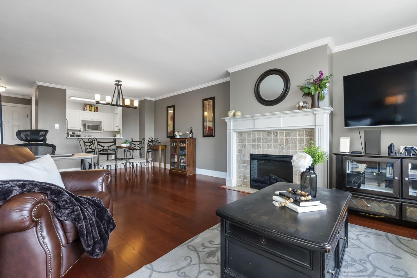 206 9763 140 Street, Surrey, British Columbia  V3T 4M4 - Photo 2 - R3122798