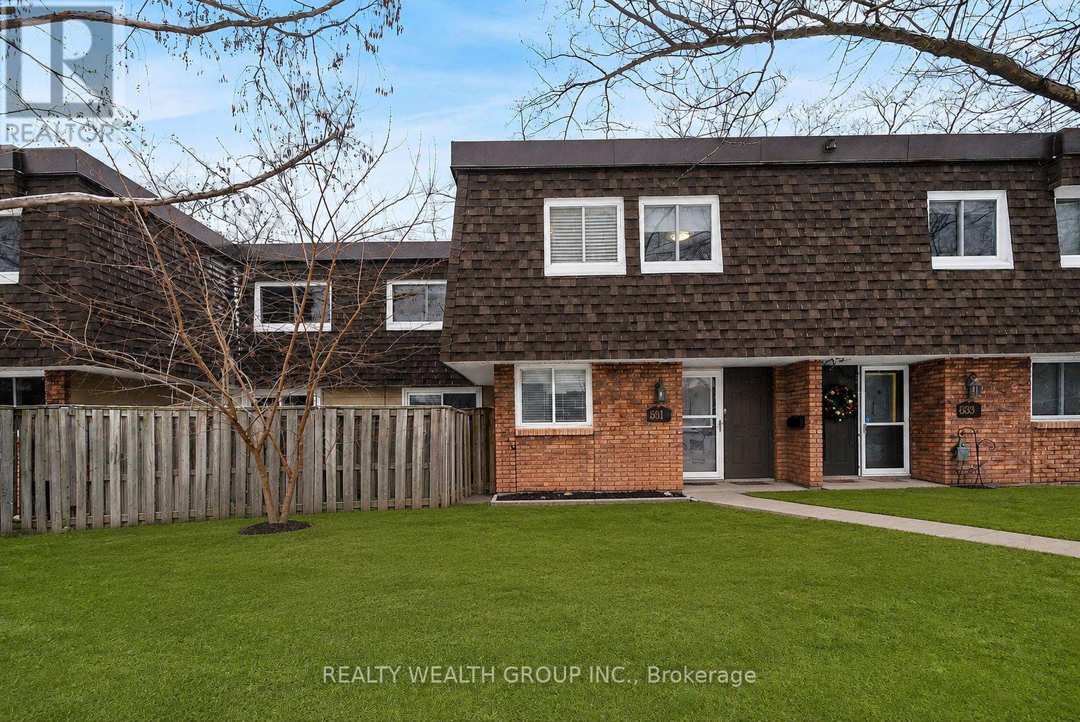 39 - 521 Timber Lane, Burlington, Ontario  L7L 4B1 - Photo 1 - W13118758