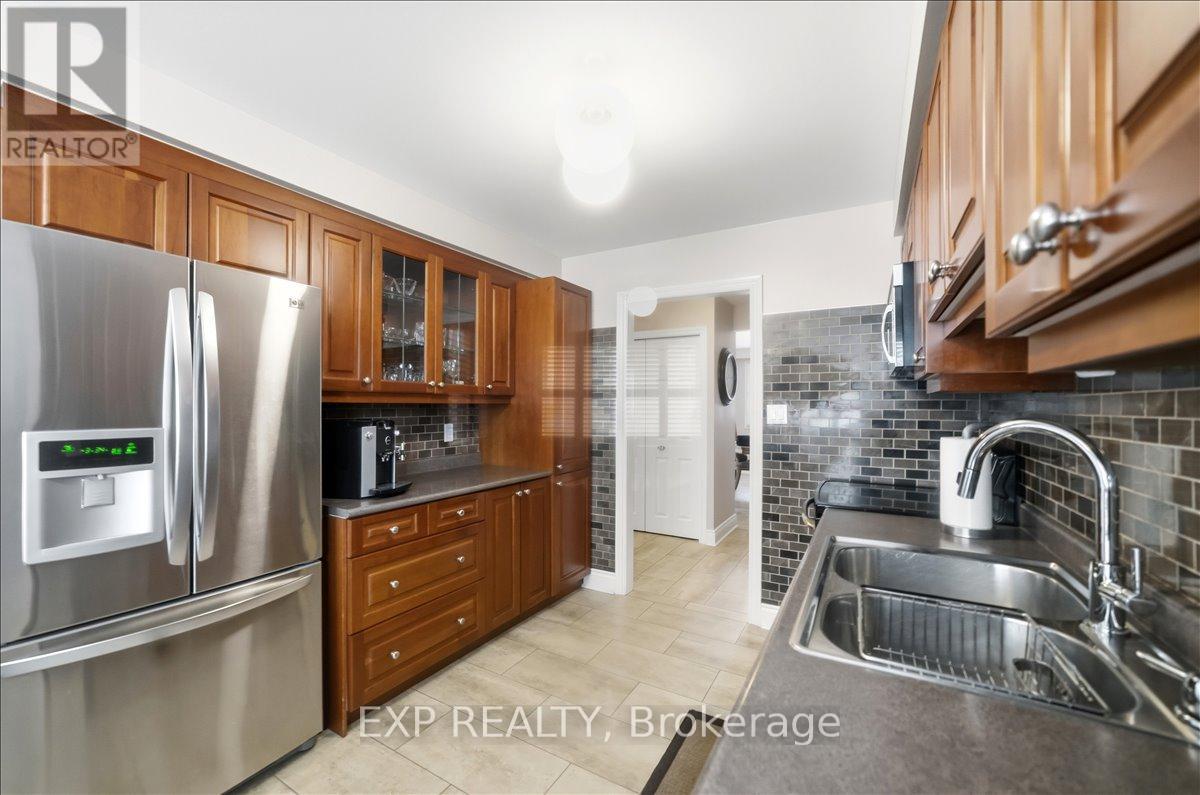 419 Michelle Row W, Mississauga, Ontario  L5A 3H2 - Photo 11 - W13118794