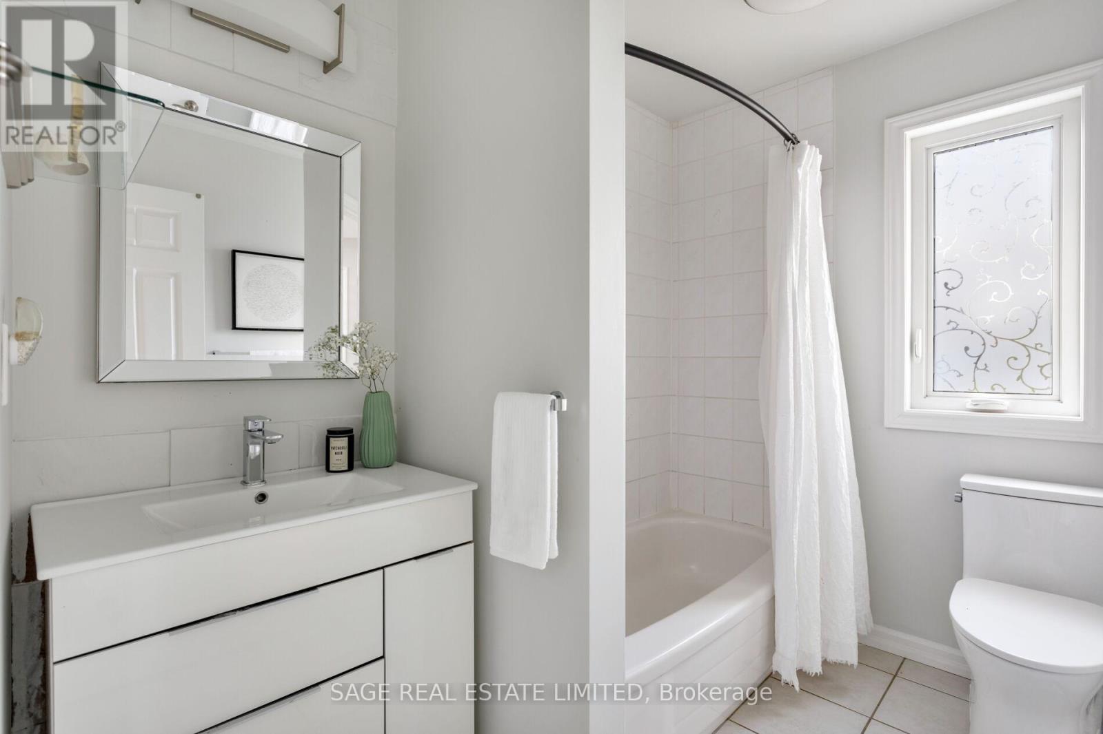 1463 Daventry Court, Mississauga, Ontario  L5N 7Z1 - Photo 32 - W13118882