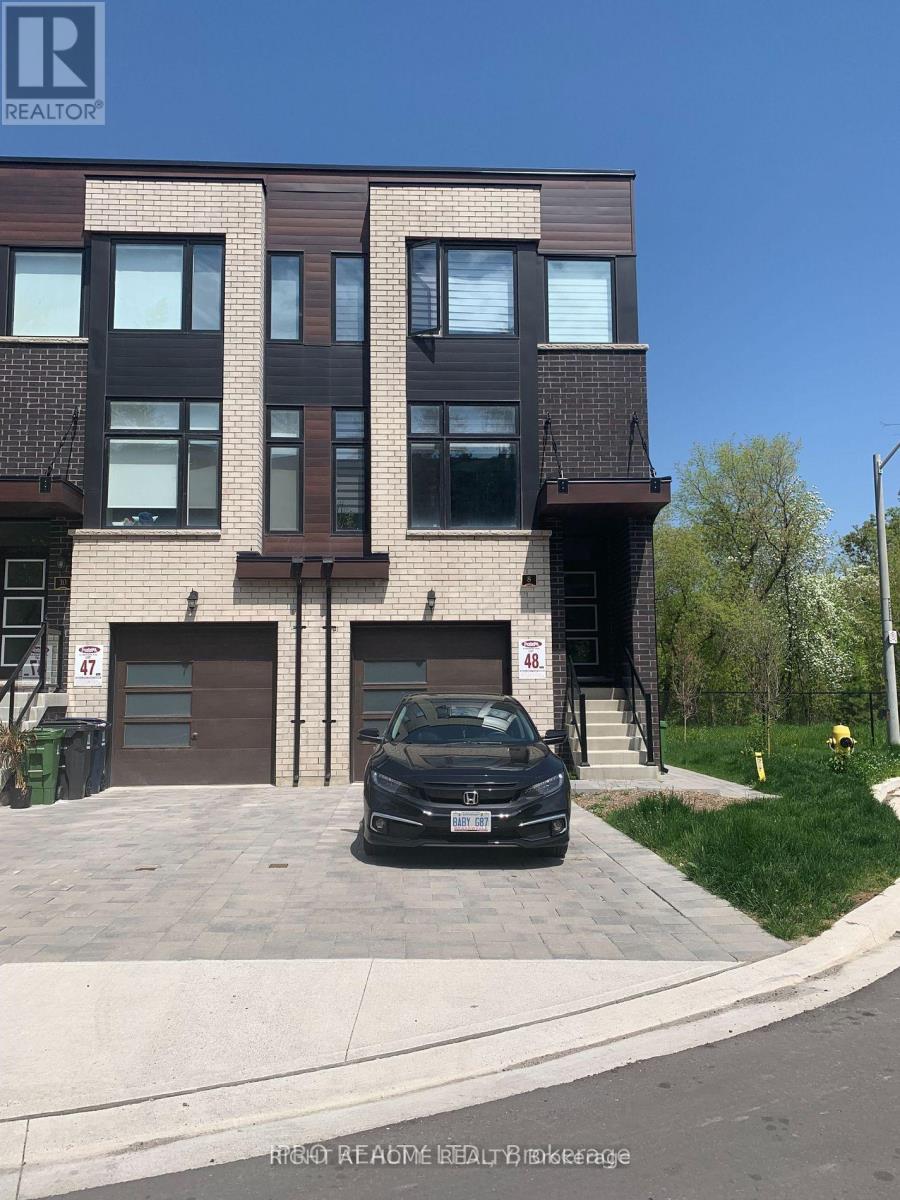 8 Creekbank Road, Toronto, Ontario  M6L 0A4 - Photo 1 - W13118918