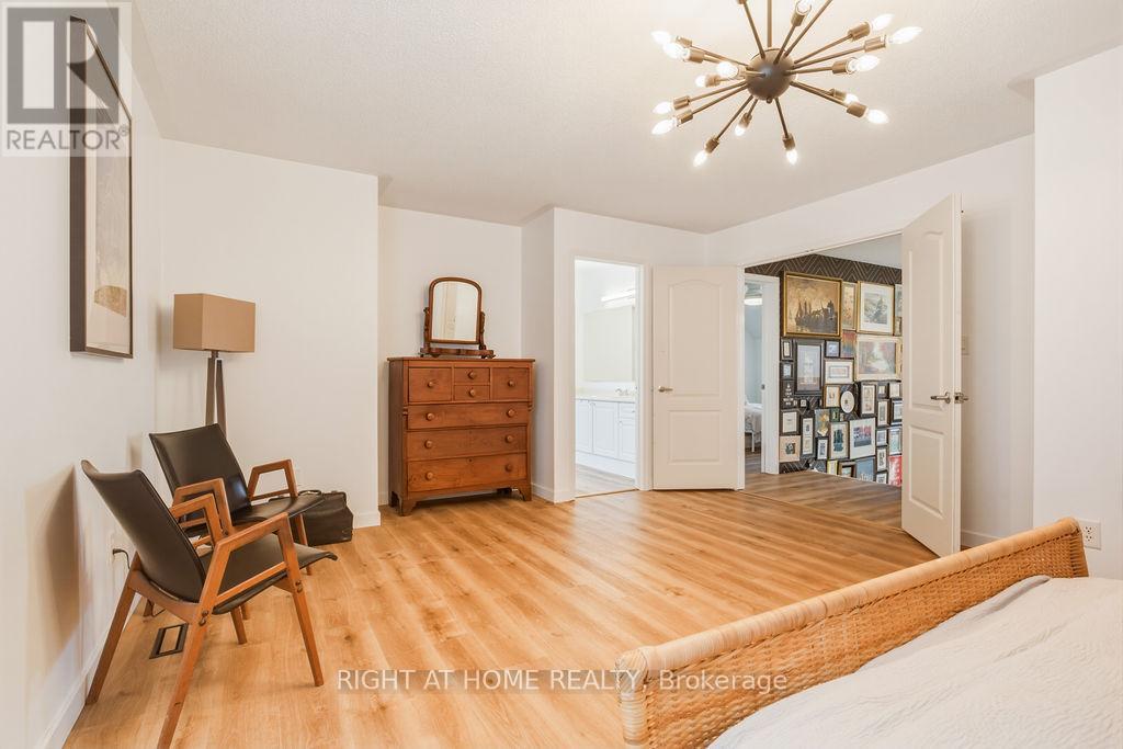 5914 Blue Spruce Avenue, Burlington, Ontario  L7L 6T3 - Photo 27 - W13118922