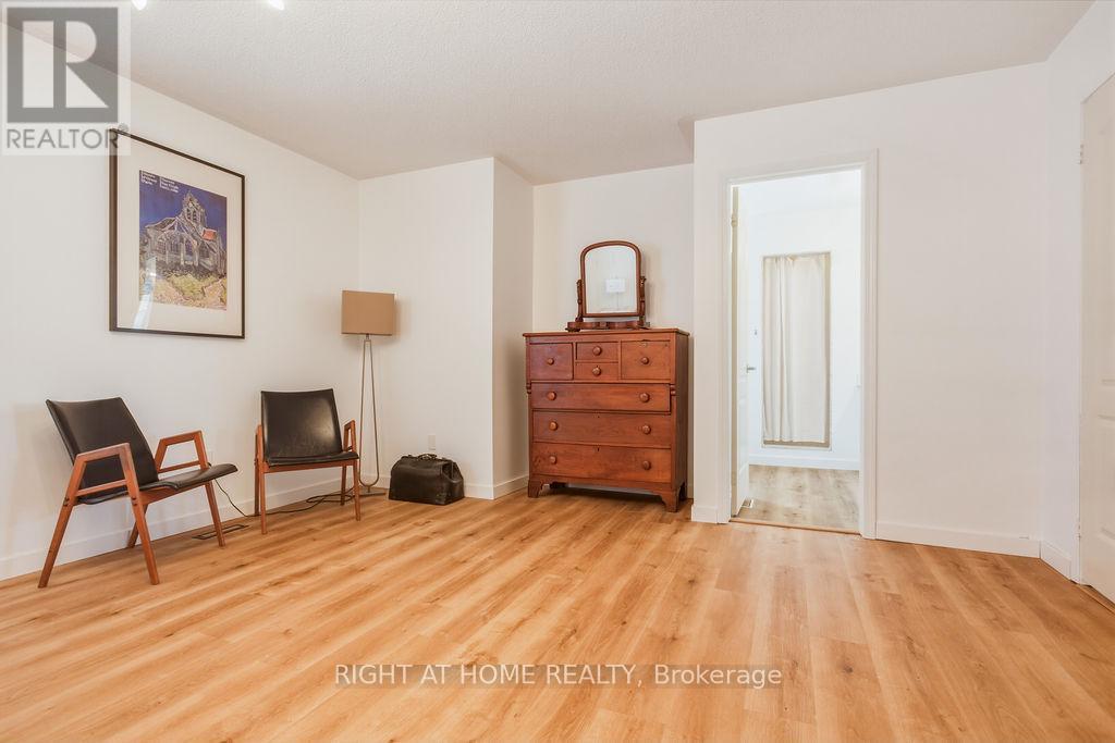 5914 Blue Spruce Avenue, Burlington, Ontario  L7L 6T3 - Photo 28 - W13118922