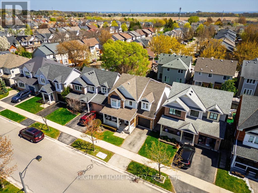 5914 Blue Spruce Avenue, Burlington, Ontario  L7L 6T3 - Photo 34 - W13118922
