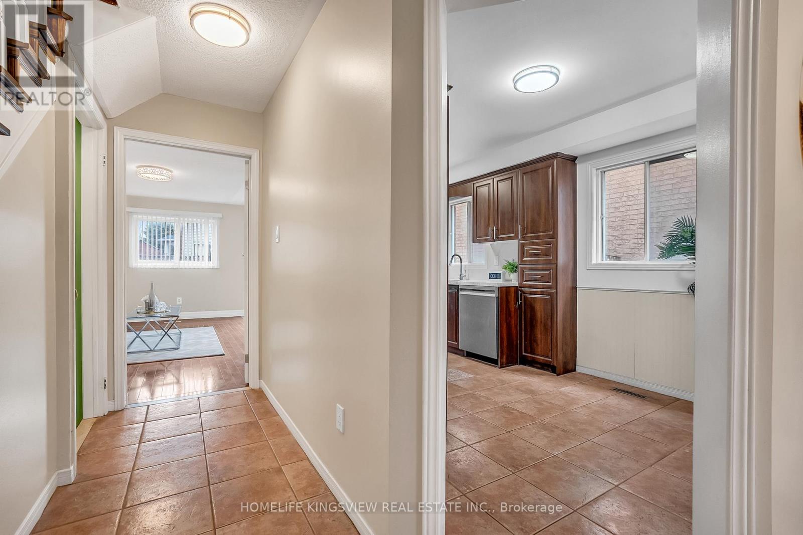 5502 Cosmic Crescent, Mississauga, Ontario  L4Z 3R9 - Photo 11 - W13118962