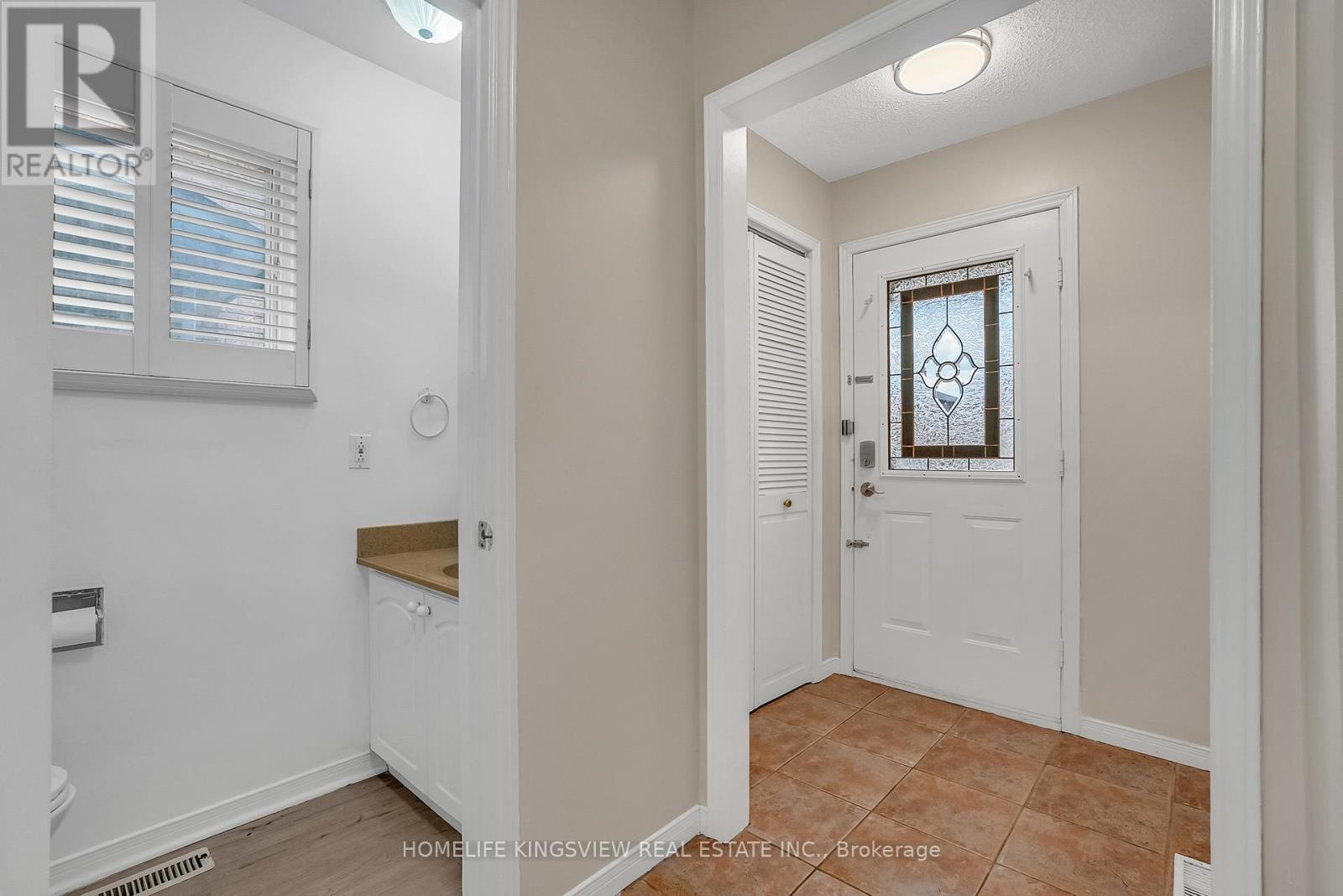 5502 Cosmic Crescent, Mississauga, Ontario  L4Z 3R9 - Photo 8 - W13118962