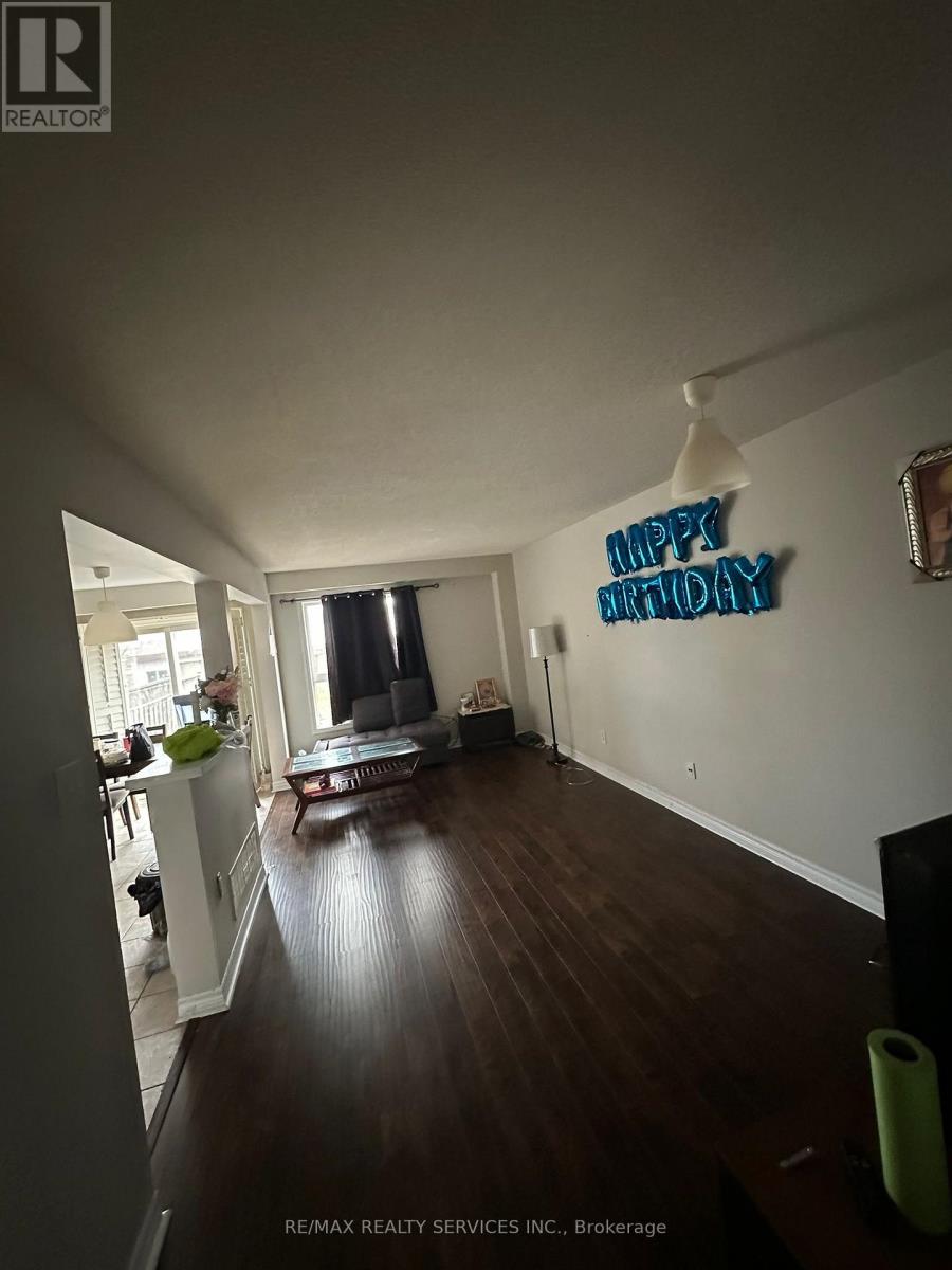 174 Twin Pines Crescent, Brampton, Ontario  L7A 1N6 - Photo 2 - W13118972