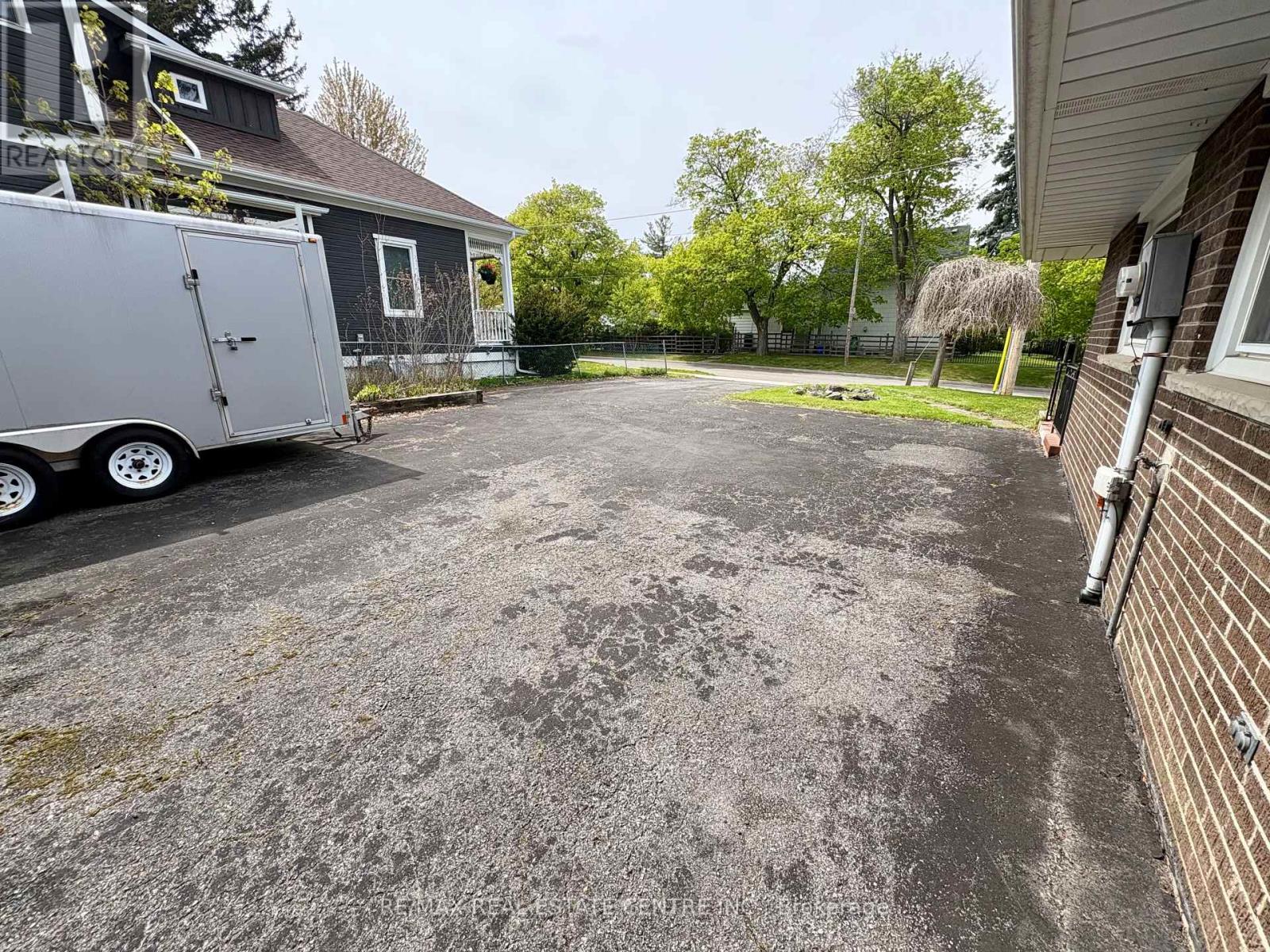 260 Sydney Street, Milton, Ontario  L9T 1E1 - Photo 5 - W13118994