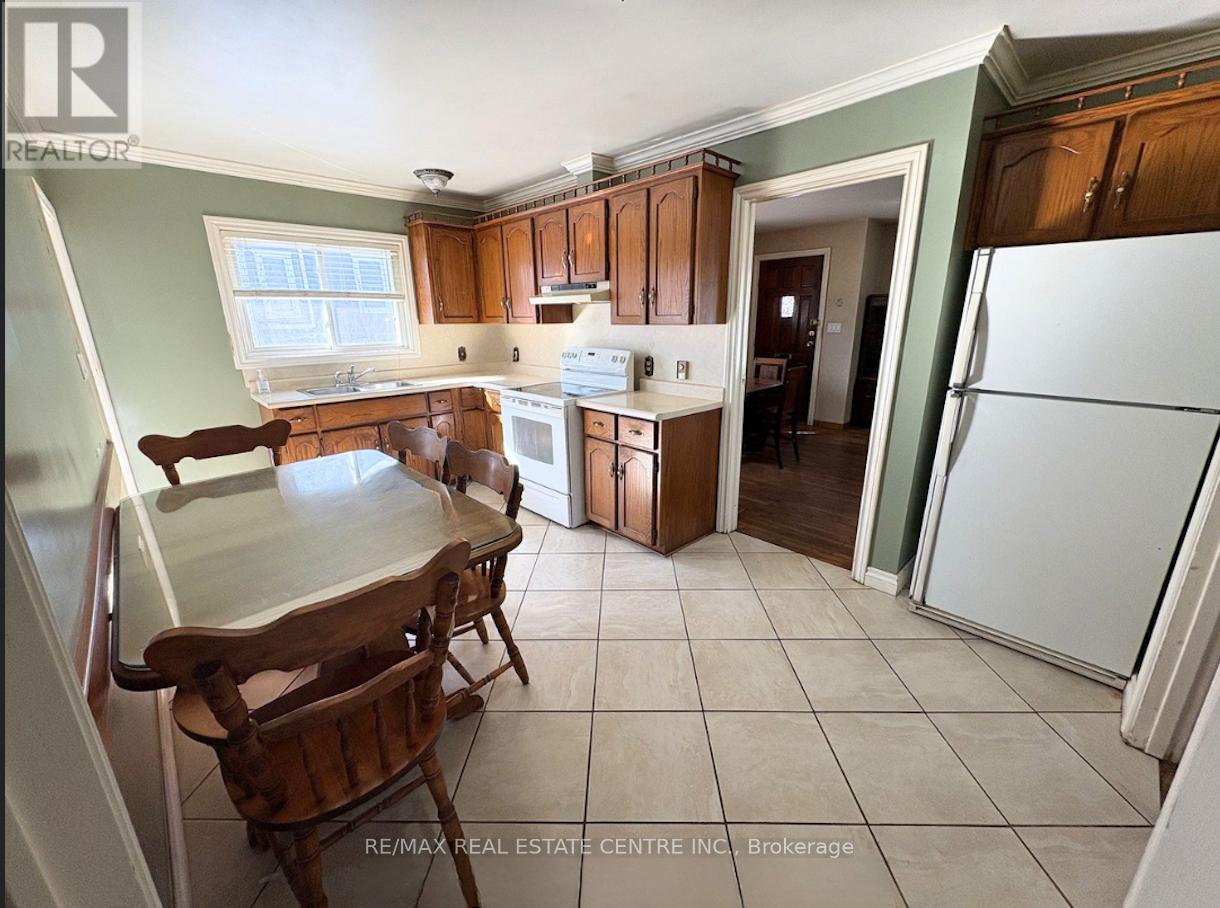 260 Sydney Street, Milton, Ontario  L9T 1E1 - Photo 6 - W13118994
