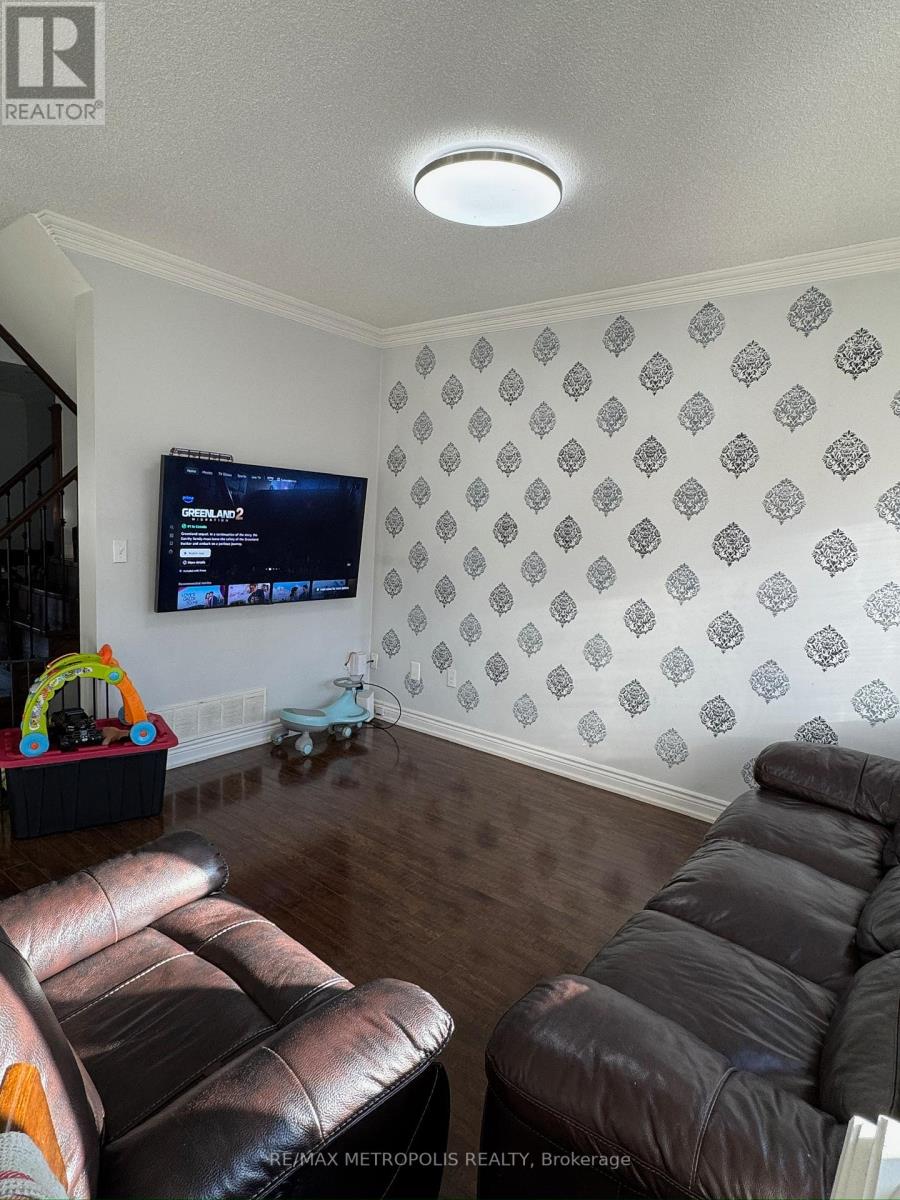 Main - 24 Viceroy Crescent, Brampton, Ontario  L7A 1V6 - Photo 24 - W13119020