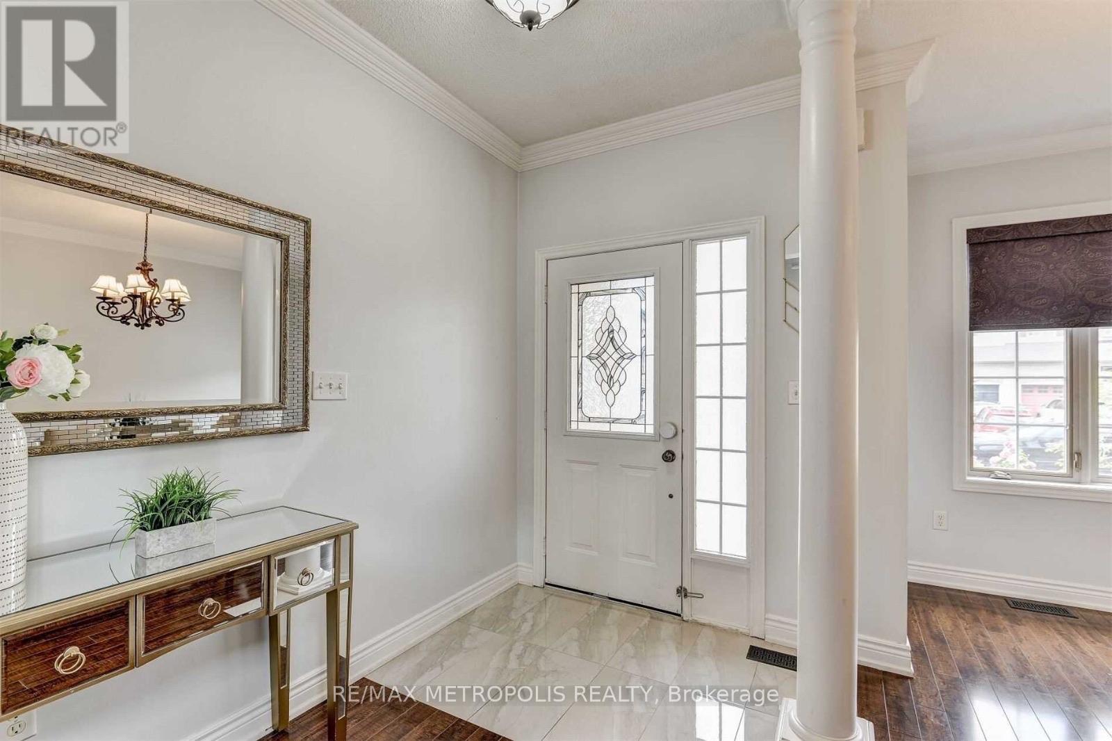Main - 24 Viceroy Crescent, Brampton, Ontario  L7A 1V6 - Photo 5 - W13119020