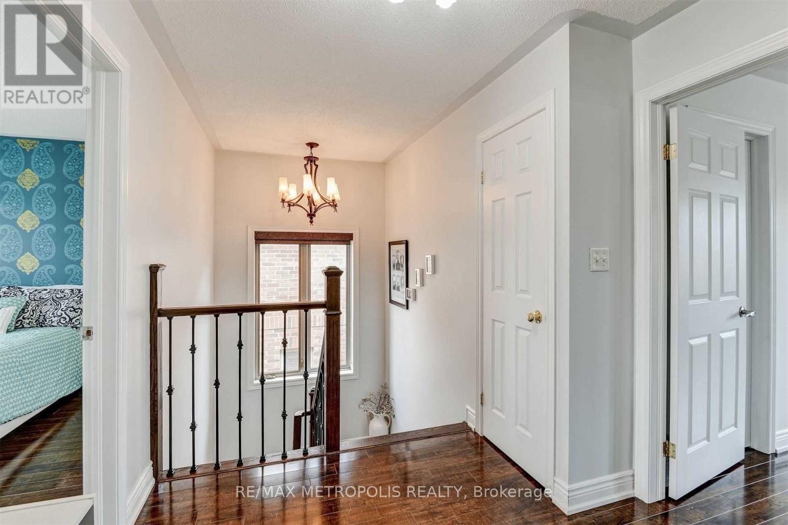 Main - 24 Viceroy Crescent, Brampton, Ontario  L7A 1V6 - Photo 8 - W13119020