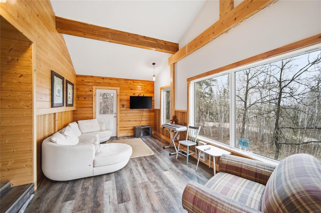 13 Block 6 Road, Whiteshell Provincial Pk, Manitoba  R0E 0N0 - Photo 6 - 202610323