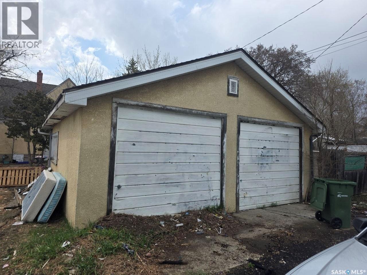 1167 Elphinstone Street, Regina, Saskatchewan  S4T 3M2 - Photo 2 - SK035759