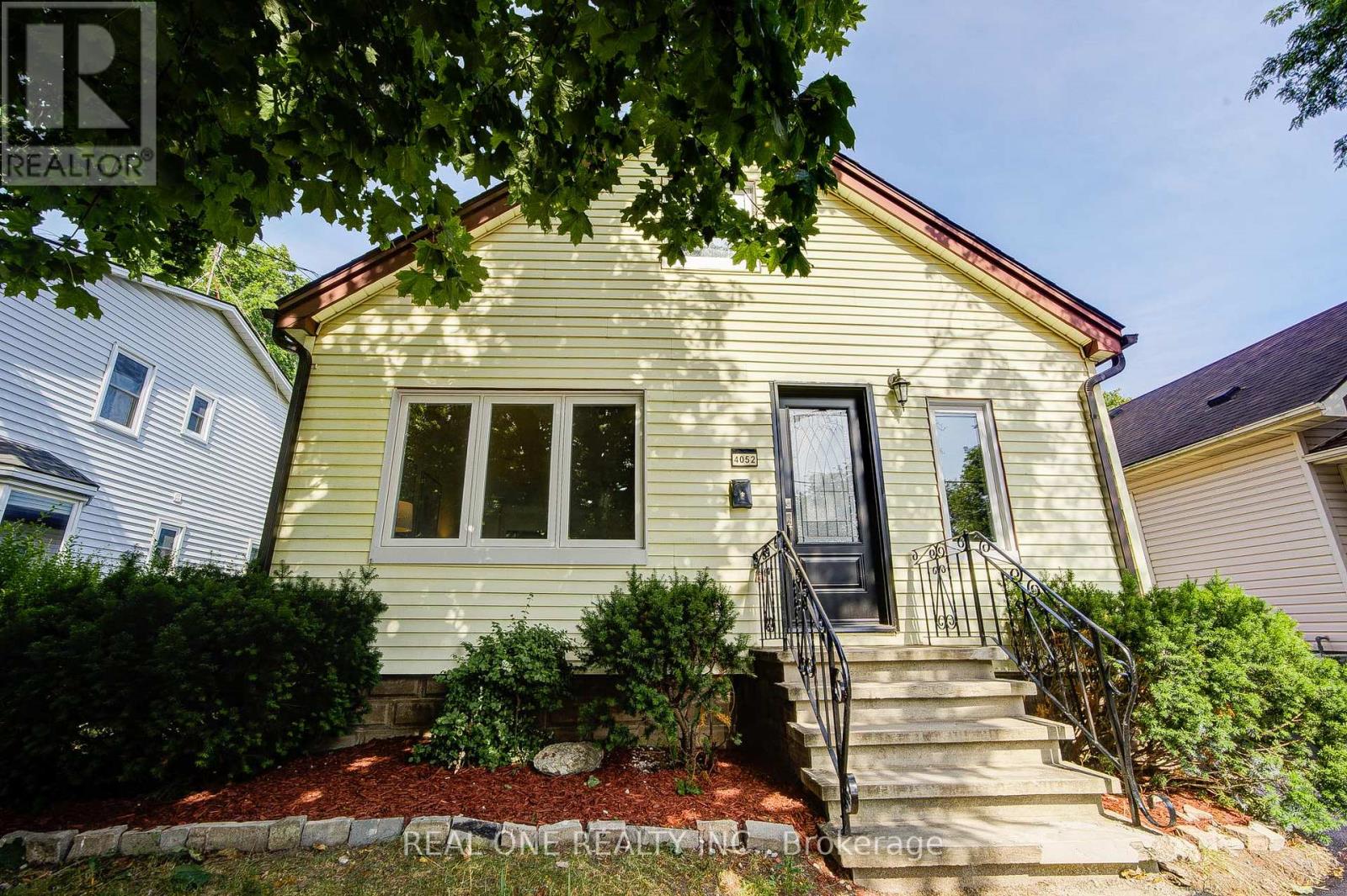 4052 Saint James Avenue, Niagara Falls, Ontario  L2E 6H6 - Photo 4 - X13118812